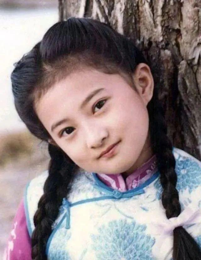 北大如今43岁未嫁撒贝宁曾发誓要娶她j9国际站她9岁爆红全国18岁考上(图1)