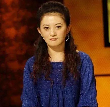 北大如今43岁未嫁撒贝宁曾发誓要娶她j9国际站她9岁爆红全国18岁考上(图13)