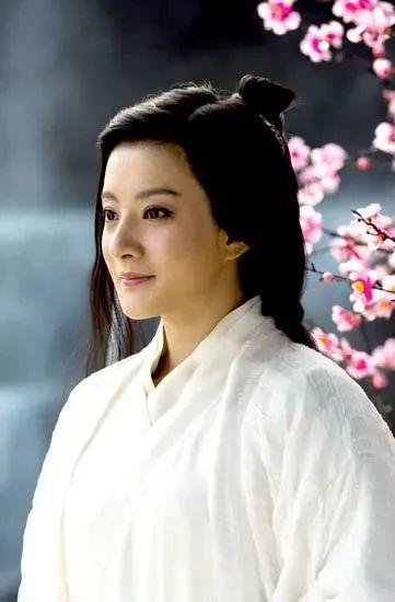 北大如今43岁未嫁撒贝宁曾发誓要娶她j9国际站她9岁爆红全国18岁考上(图14)